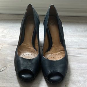 Peep toe heels - very comfortable - used bit in overall good condition.
